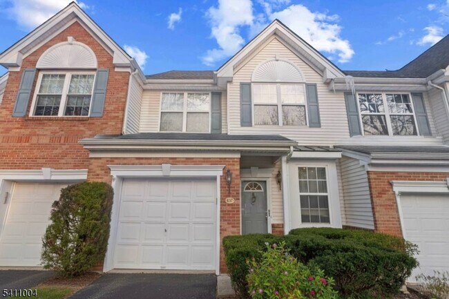 Building Photo - 137 Stratford Dr