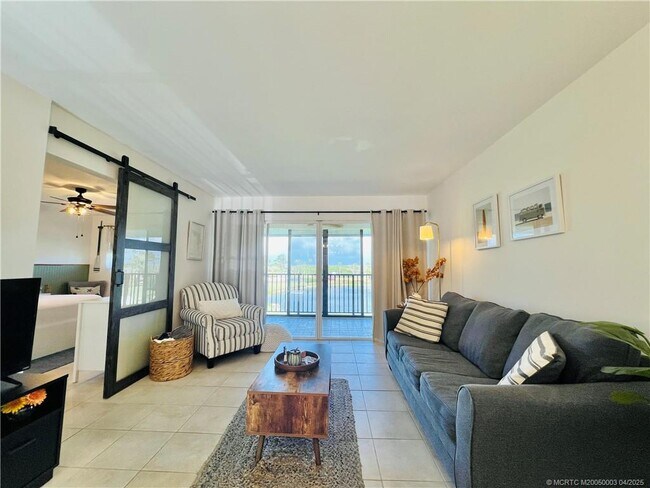 Building Photo - 2400 S Ocean Dr