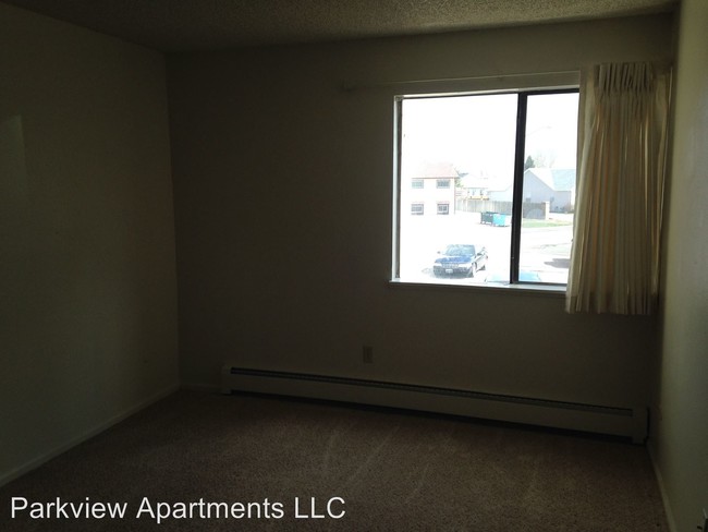 Building Photo - 4500 Parkview Dr