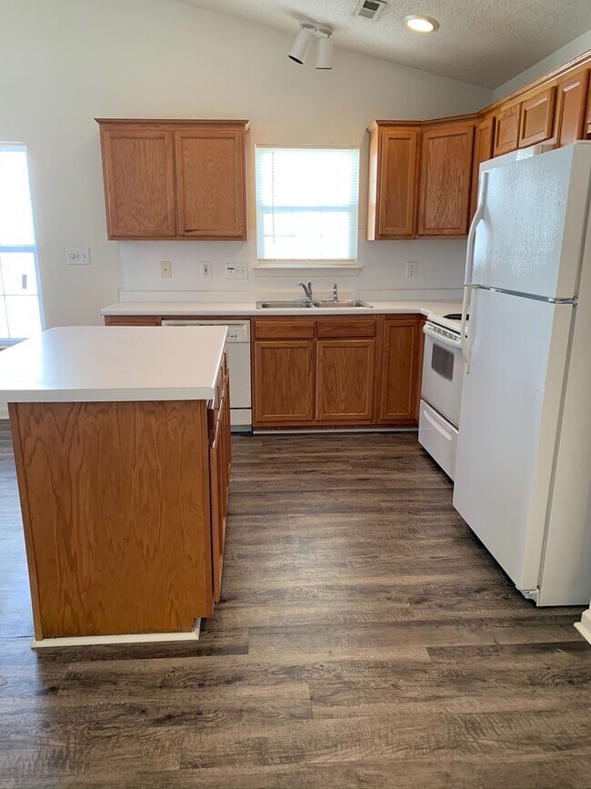 Foto del edificio - 1480SF 3BR 2BA