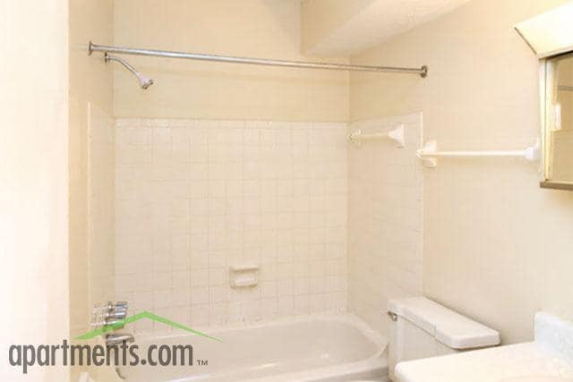 Bathroom - Tall Oaks