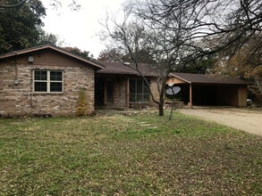 Building Photo - 13001 Woodway Dr