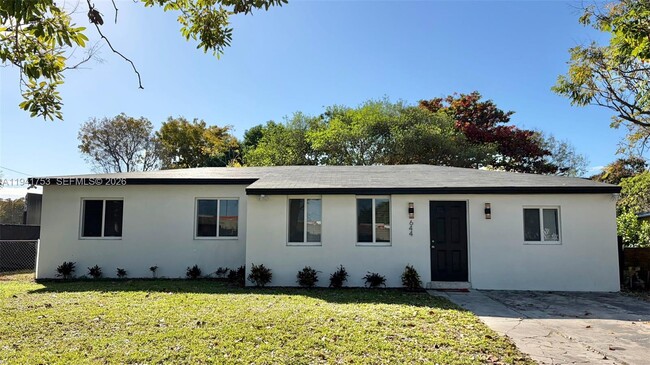 Foto del edificio - 644 NW 146th St