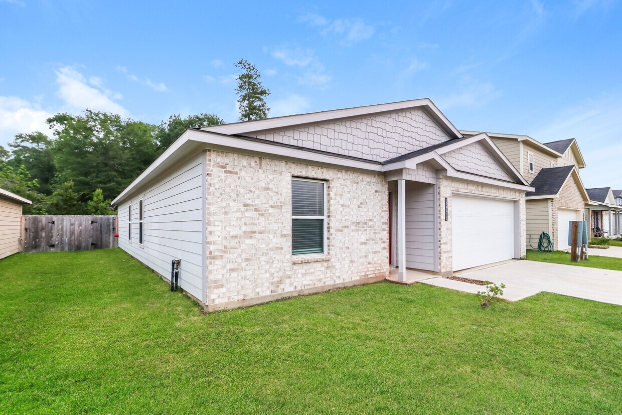 Primary Photo - 15771 Del Norte Dr, Conroe, TX