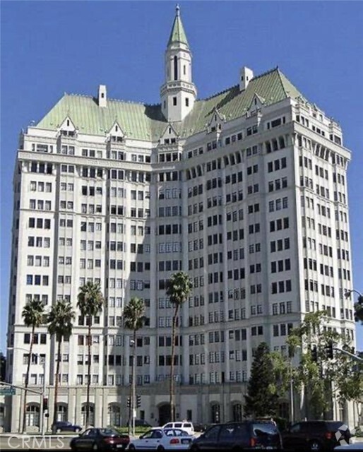 Building Photo - 800 E Ocean Blvd