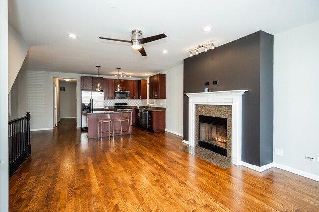 Foto del edificio - 6543 S Ingleside Ave