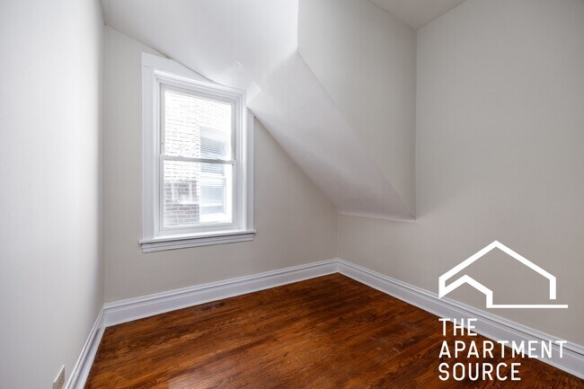 Foto del edificio - 2110 N Avers Ave