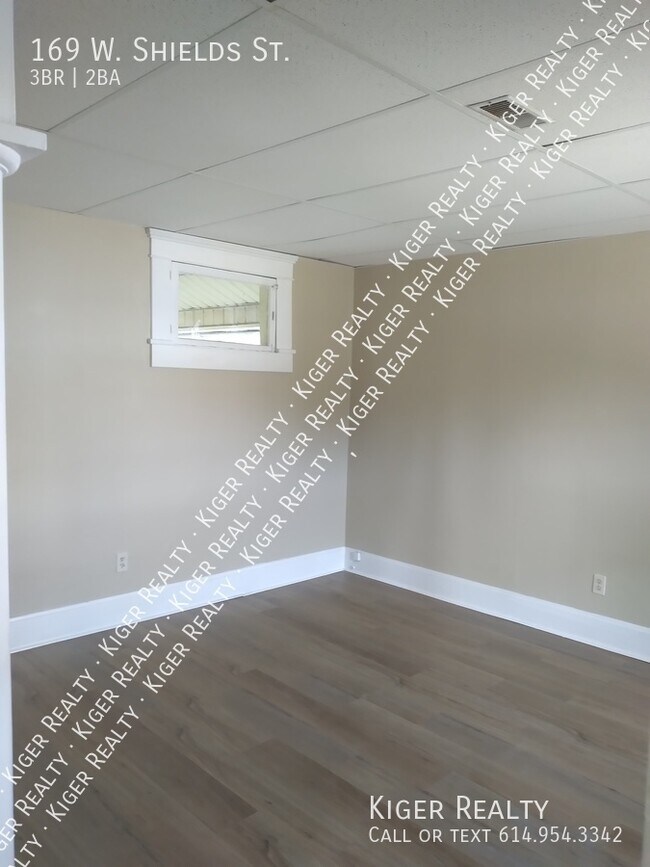 Building Photo - 3 Bedrooms, 1.5 Bath Single Family Home