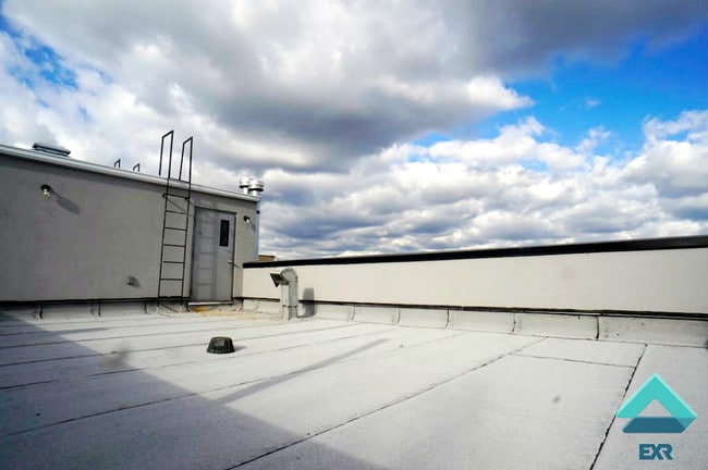 Building Photo - 161 Havemeyer St