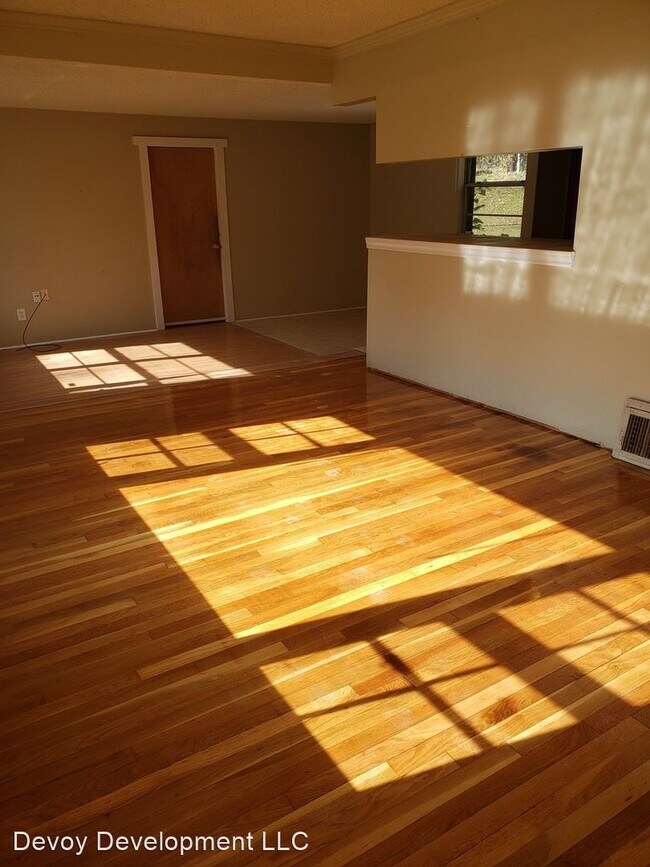 Building Photo - 3 br, 1 bath House - 1207 Bakewell