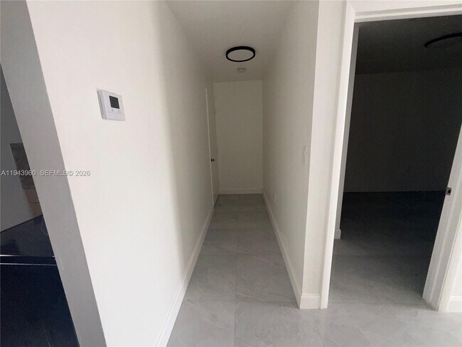 Foto del edificio - 1354 NW 36th St