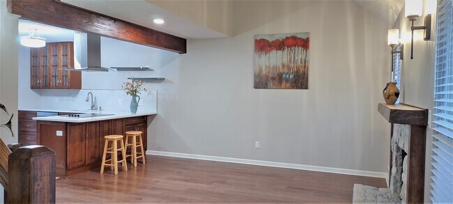 Open floor plan - 10774 Westgate Rd