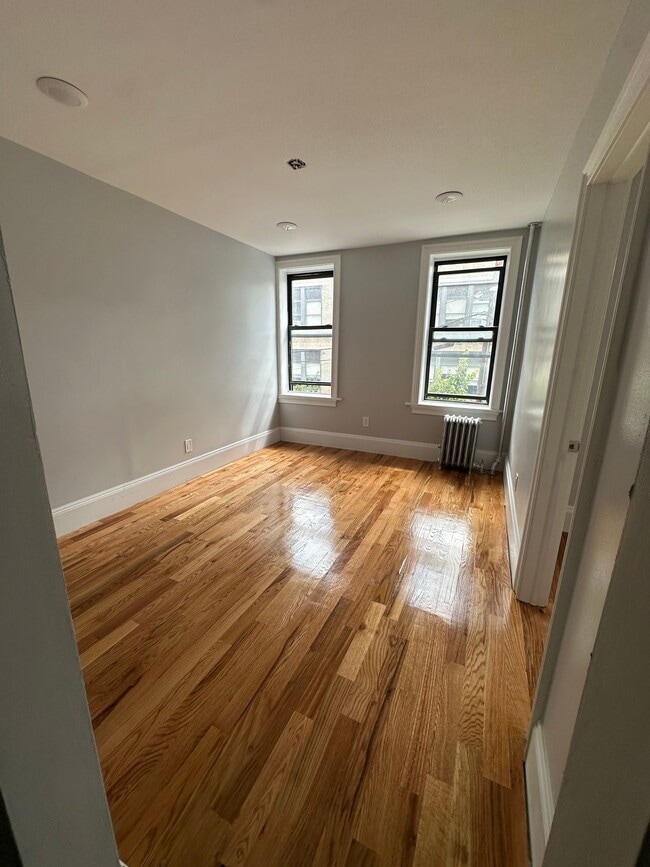 Building Photo - 4603 Hudson Ave
