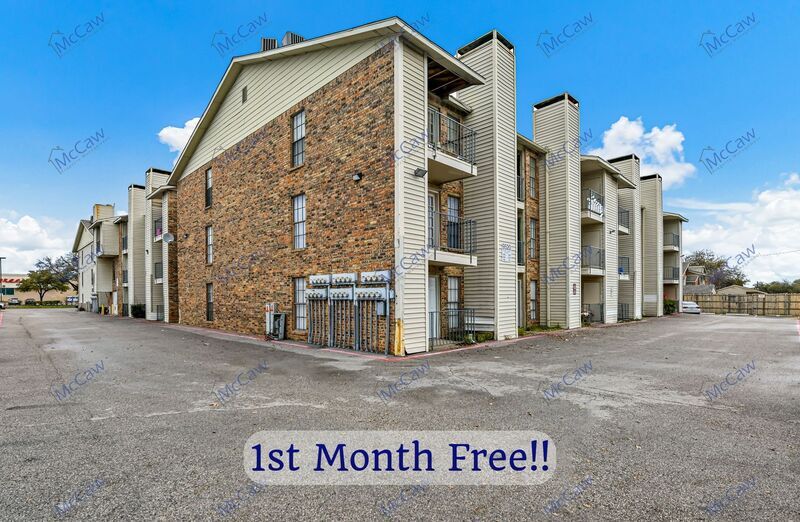 Foto principal - 9520 Royal Lane