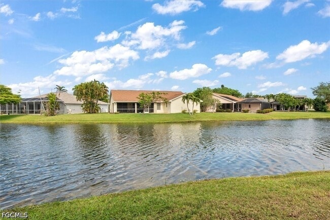 Building Photo - 9241 Bramble Ct