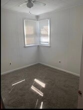 Building Photo - 206 Marne Rd