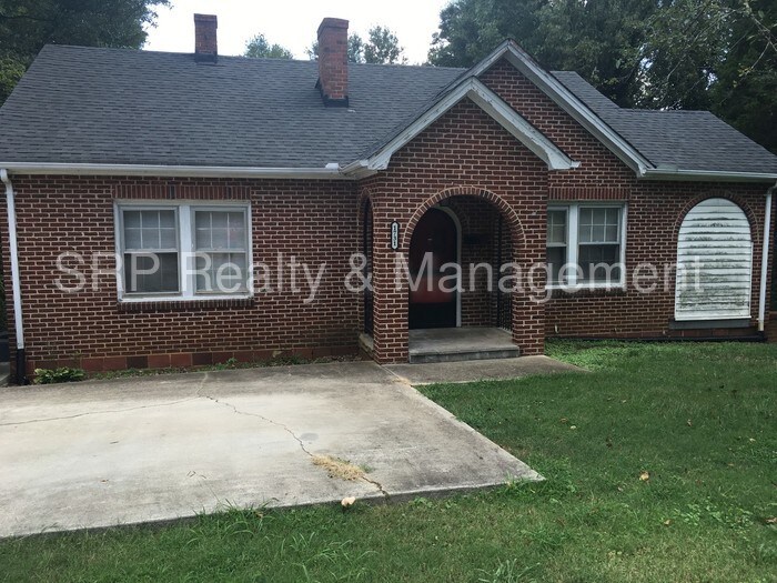 Primary Photo - 1731 Armstrong Park Dr