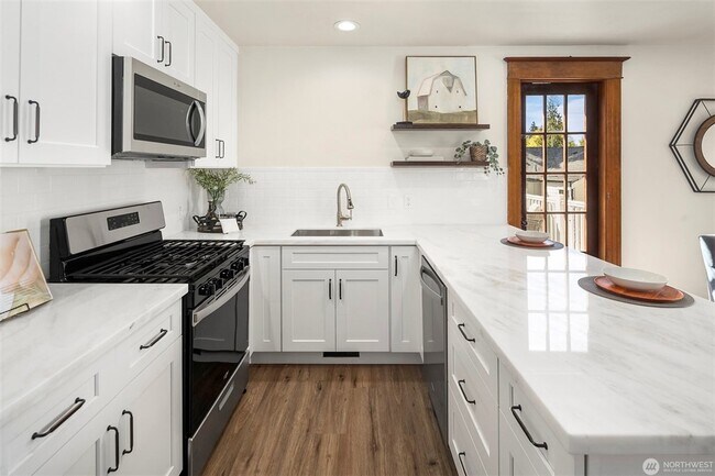Foto del edificio - 6755 25th Ave NW