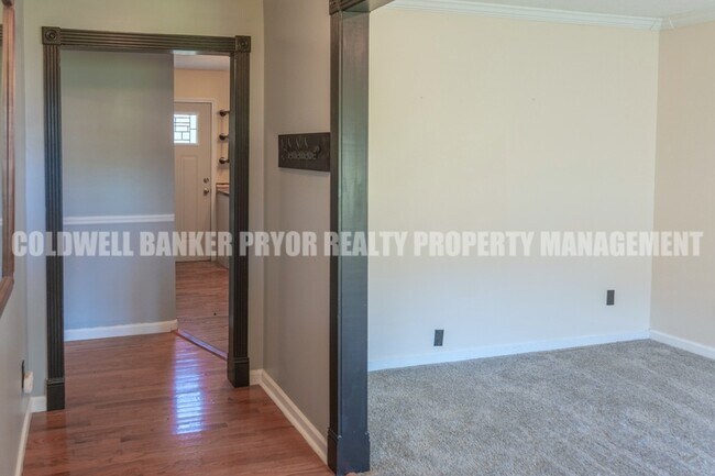 Foto del edificio - 531 Indian Hills Dr