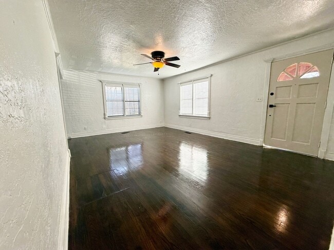 Building Photo - Unique & Remodeled!