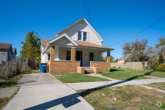 Building Photo - 2745 Mulberry St
