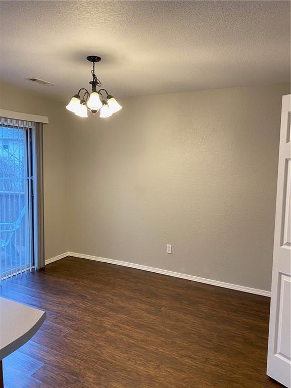 Building Photo - 2 Jonquilla Way