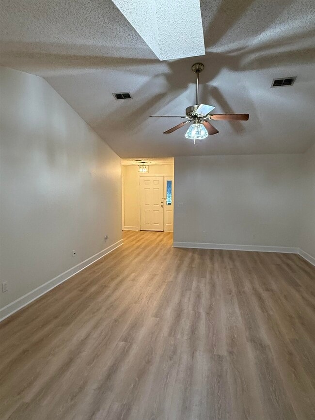 Building Photo - 4305 Snoopy Ln