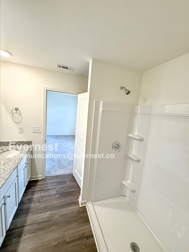 Building Photo - 129 Flowering Cherry St
