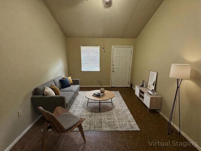 Foto del edificio - 310 W Washington Ave