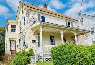 Building Photo - 316 E Pine St.