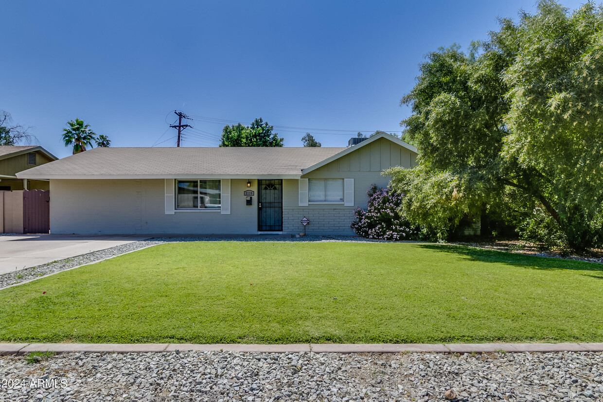 Primary Photo - 2138 S Los Feliz Dr