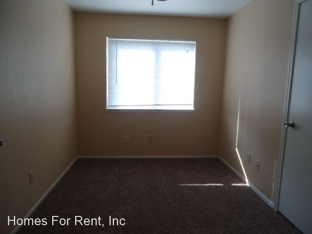 Building Photo - 3 br, 2 bath House - 2235 W. Harold Ct