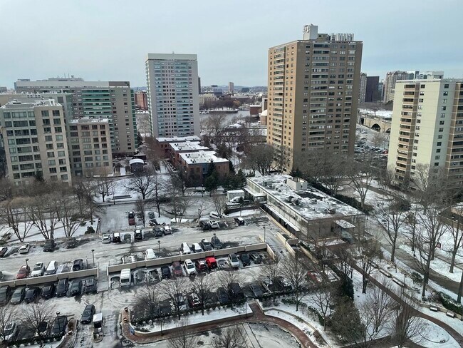 Foto del edificio - 10 Hawthorne Pl