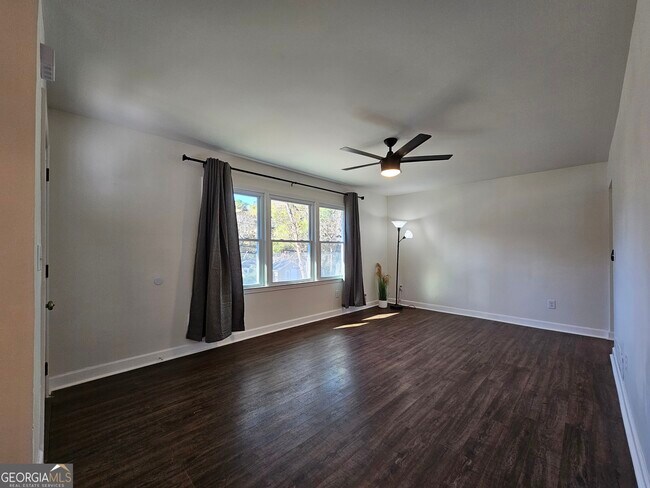 Foto del edificio - 2662 Macon Dr SE