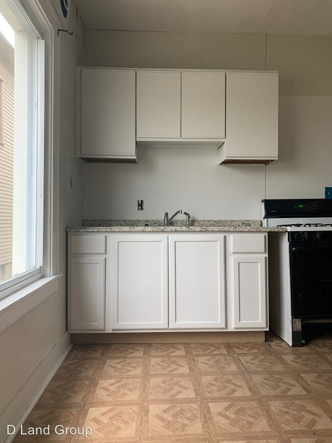 Building Photo - 4224 Lois St