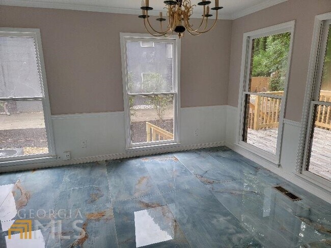 Building Photo - 9015 Carroll Manor Dr