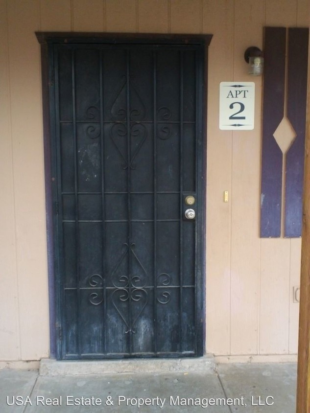 Primary Photo - 1111 E Cochise St