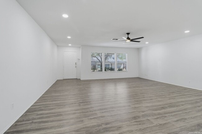 Building Photo - Property For Rent!