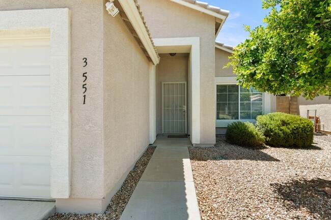 Building Photo - Very nice 3 bedroom 2 bath home!