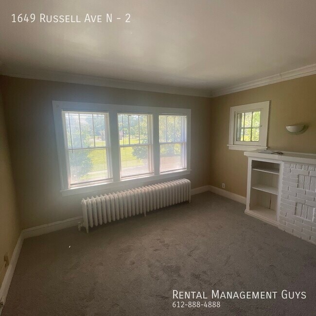 Building Photo - 1649 Russell Ave N