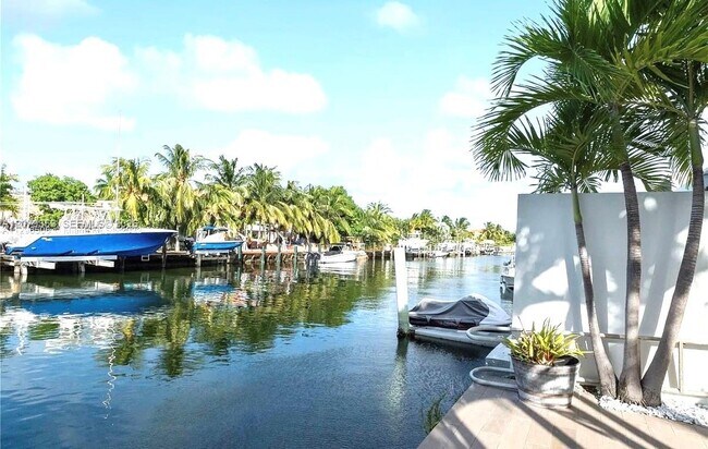 Foto del edificio - 2175 NE 123rd St