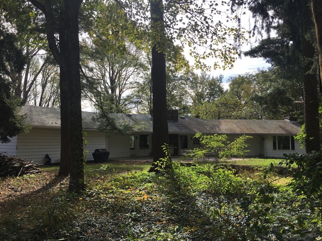 2096 Hendricks Rd, Harleysville, PA 19438 House Rental in