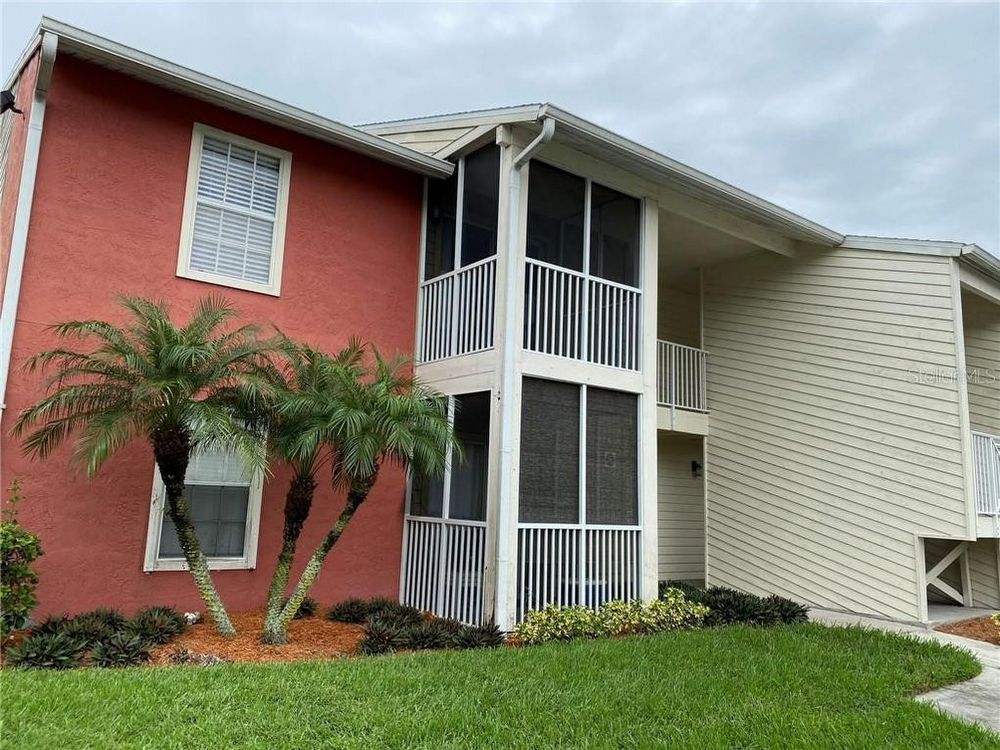 Building Photo - 2 Bedroom 2 Bath home.