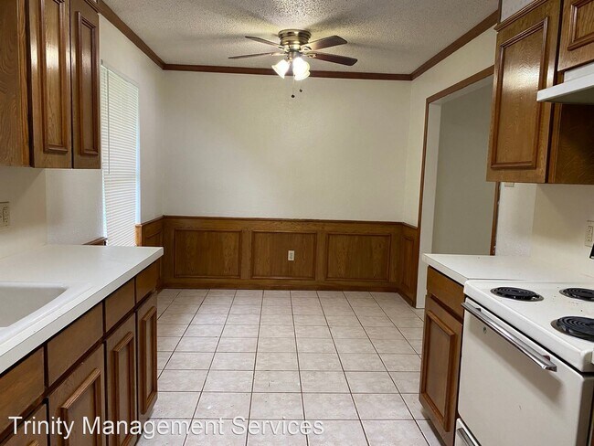 Building Photo - 2 br, 1 bath House - 908 Terry Trail
