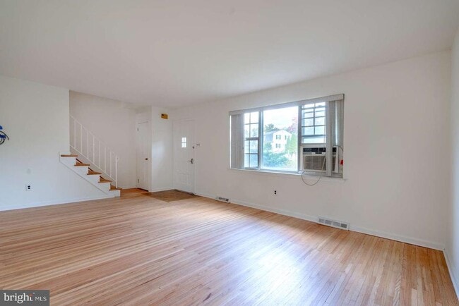 Foto del edificio - 1558 Specht Pl