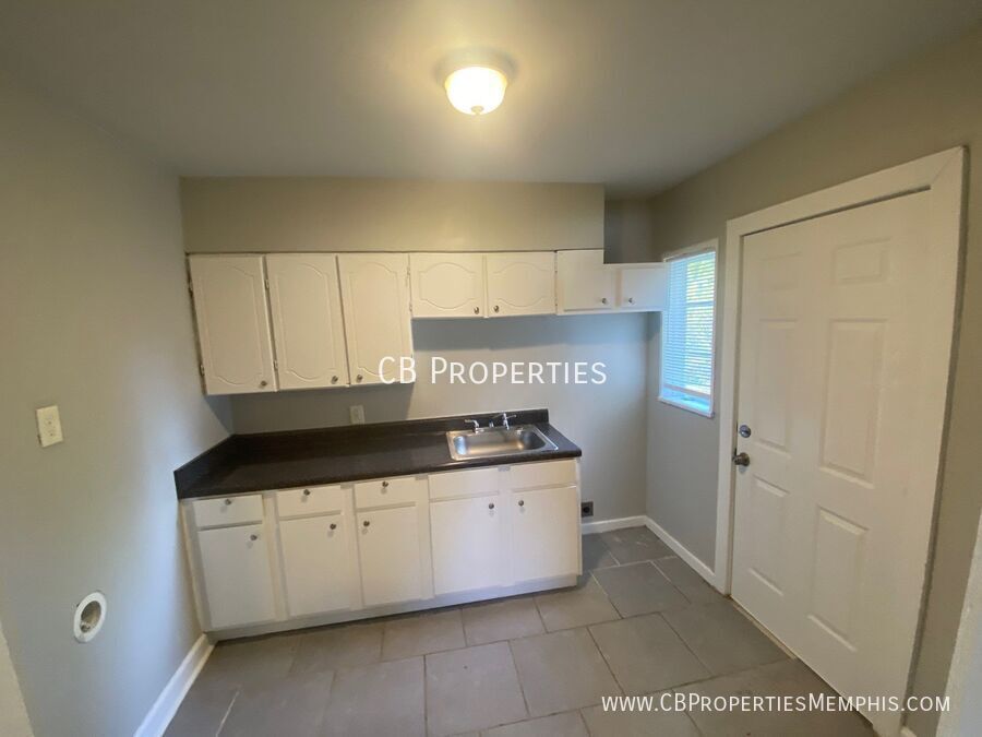 Foto principal - 1084 N Evergreen St