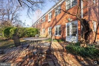 Building Photo - 3224 Martha Custis Dr