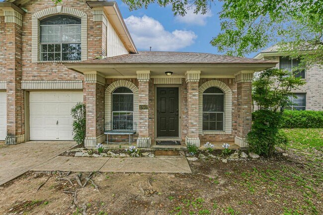 Building Photo - 17607 Klamath Falls Dr