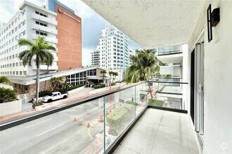 Building Photo - 4122 Collins Ave