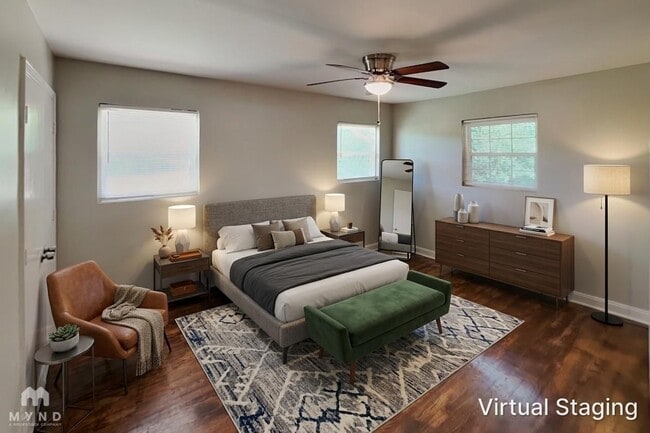 Building Photo - 5201 Pinebrook Dr